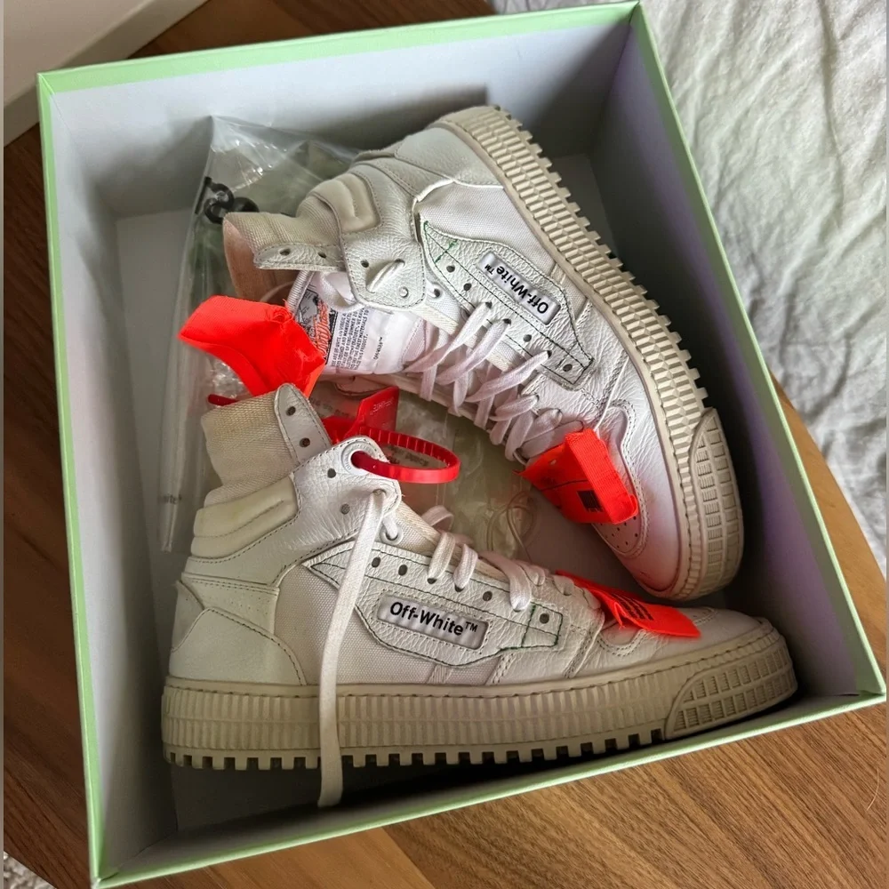 3.0 OFF WHITE SNEAKERS - Picture 1 of 7